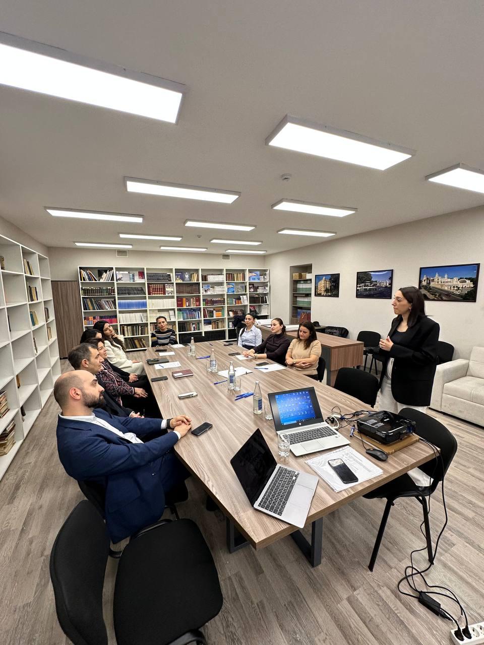 Dövlət Şəhərsalma və Arxitektura Komitəsi ilə təlimlər